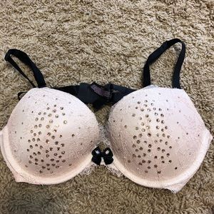 Victoria’s Secret push up bra